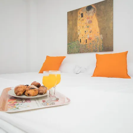 Lägenhet Stunning 3 Bedrooms Málaga